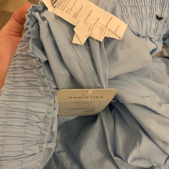 Fabletics track pants. Wide in the thighs - Picture 2 of 4